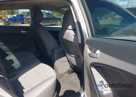 2017 Kia Forte Lx z USA, uszkodzony, nr VIN 3KPFL4A74HE084282